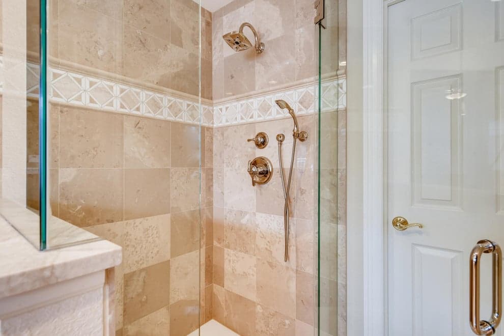 Winterthur Highlands Ranch Bathroom — photo 3